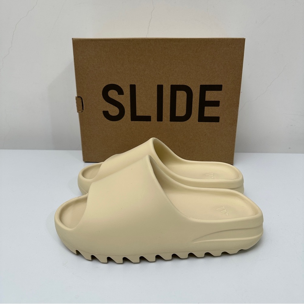 Yeezy Slide Bone